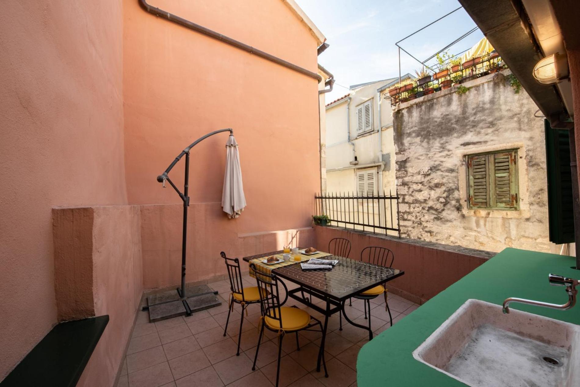 Duplex With Terrace In The City Centar Spalato Esterno foto