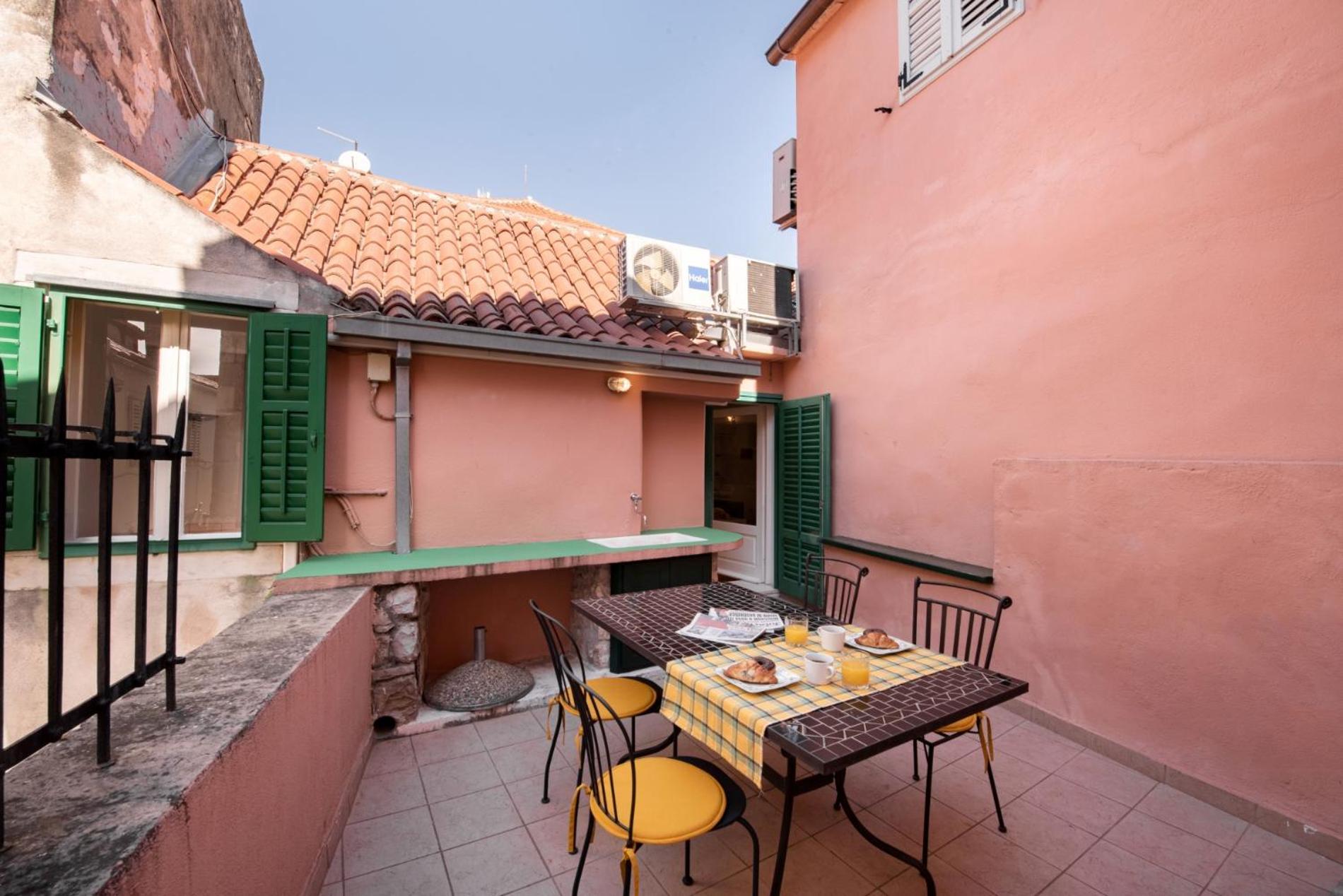 Duplex With Terrace In The City Centar Spalato Esterno foto